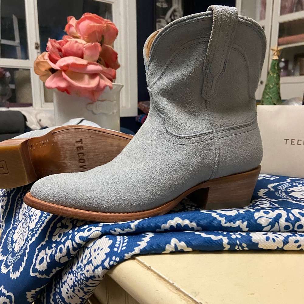 Brand new, never worn Tecova boots. Powder blue suede for a fashionista.